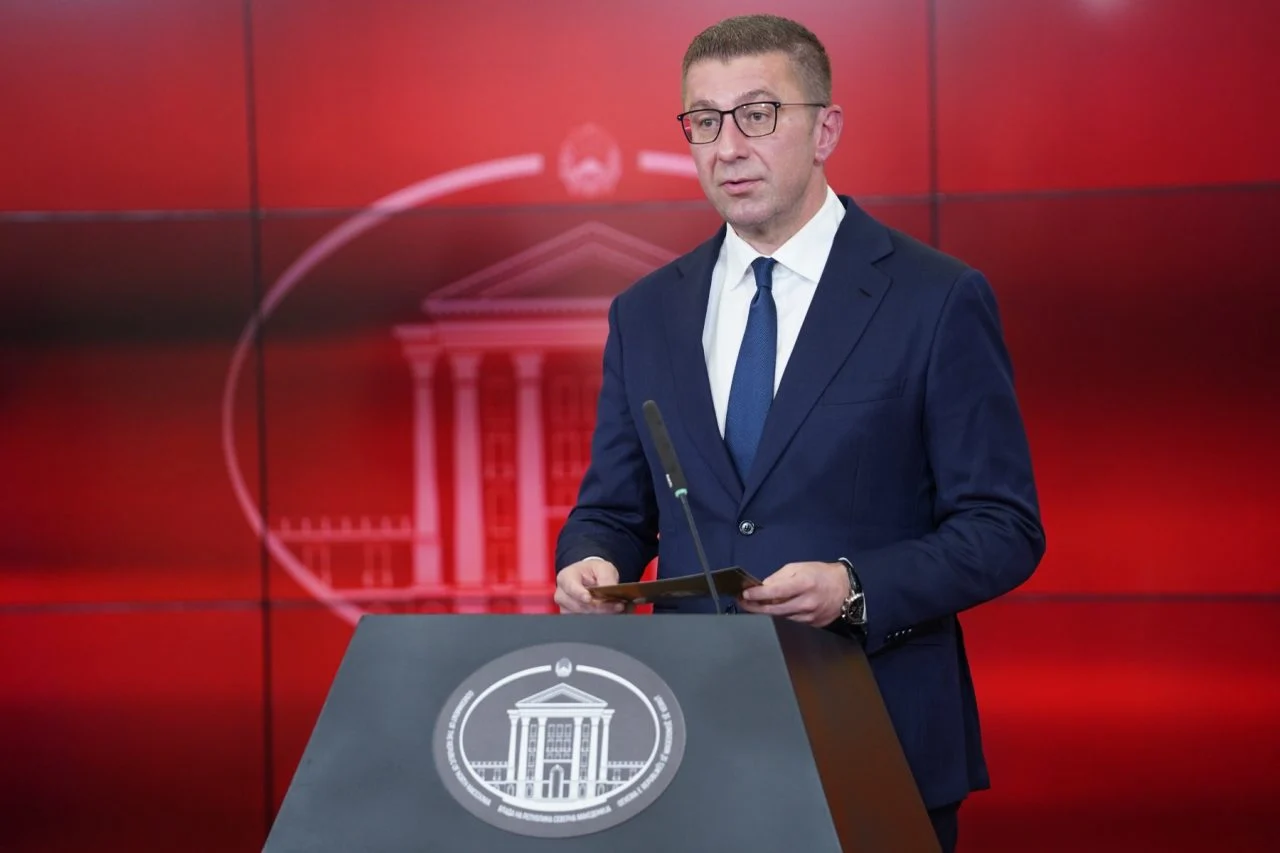 Мицкоски по средбата со Кошта: Не бараме привилегии и олеснети правила