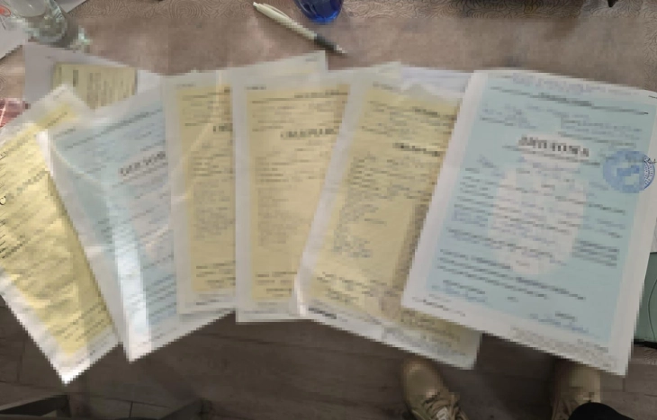 Во Србија приведени 18 луѓе поради фалсификување документи, најмногу правеле лажни факултетски дипломи