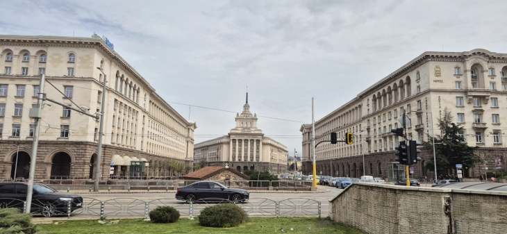 Први резултати од Бугарија: Убедлива победа на „Прогресивна Бугарија“ на Румен Радев