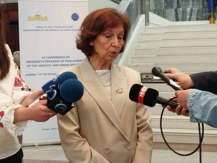 Сиљановска Давкова му честитала на Радев: Очекувам пријателски однос и разбирање за проширувањето