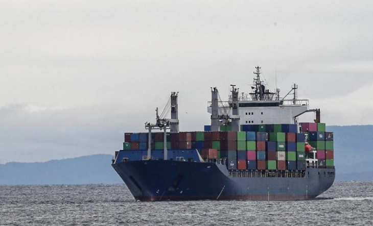 Германските бродосопственици ја критикуваа одлуката на владата да не се испраќа морнарицата во Заливот