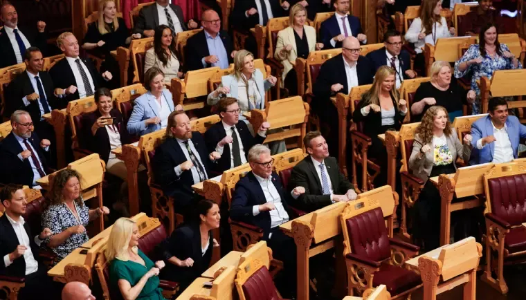 Пратеници во Норвешка веслаа во Парламент