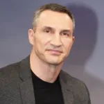 Владимир Кличко доби привремено старателство над имотот на ќерката на Хајден Панетиер