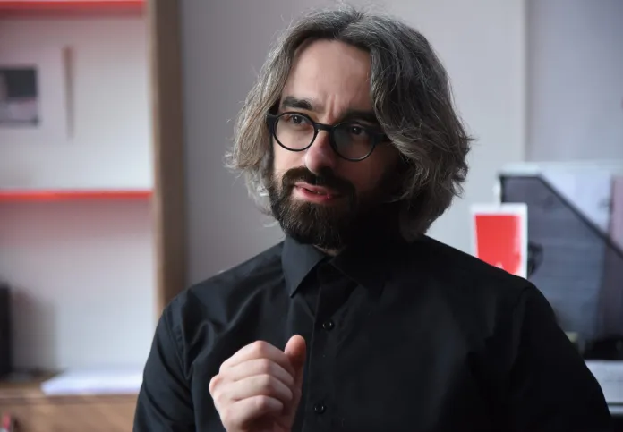 Апасиев до Василевска: Се надeвав дека ќе го надминете вашиот вмровски примитивизам