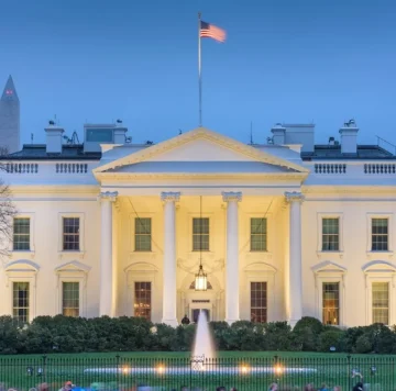 Белата куќа потврди: Американските царини за ЕУ ќе изнесуваат 15%