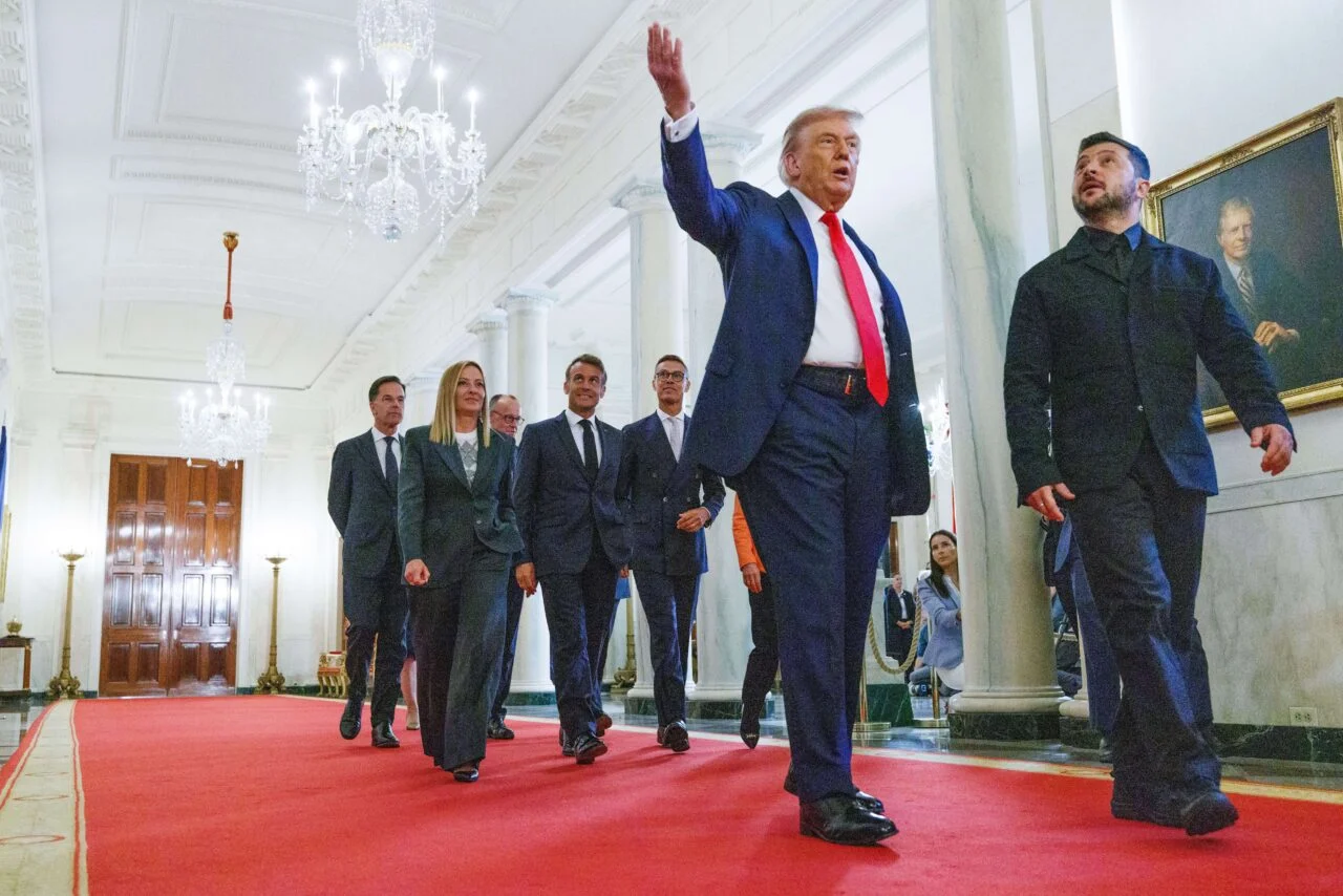 ЕУ нема да го следи Трамп во ублажувањето на санкциите за рускиот дизел