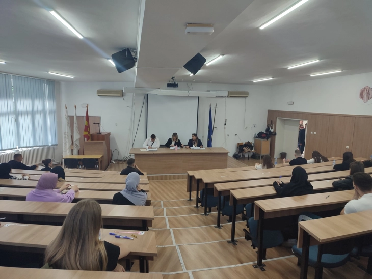Августовски испитен рок за матура утре и во петок, полагањето ќе биде во четири градови