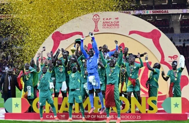 Сенегалците ќе парадираат во Париз и покрај тоа што им е одземена титулата