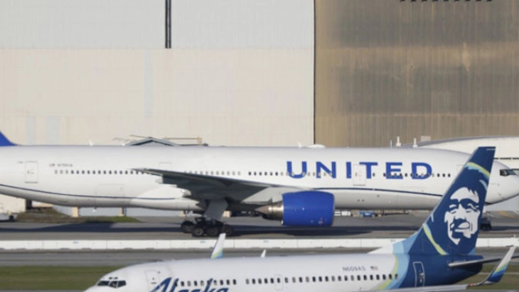 Повеќе од 2.000 летови во САД денеска се одложени поради снежната бура