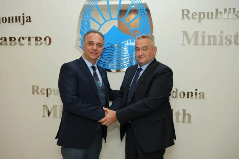 Алиу му ја предаде министерската функција на Клековски