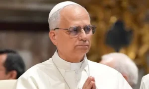 Папата Лав XIV одби да го прими Емануел Макрон на аудиенција