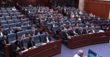 Собранието ги потврди оставките на Бислимоски и на Ристовска