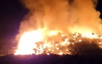 (ВИДЕО) Се шири токсичен чад од дивата депонија кај Пчиња