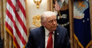 ТРАМП РАЗМИСЛУВА ЗА НОВИ ОТПУШТАЊА: По Бонди и Ноем, можна нова смена во кабинетот