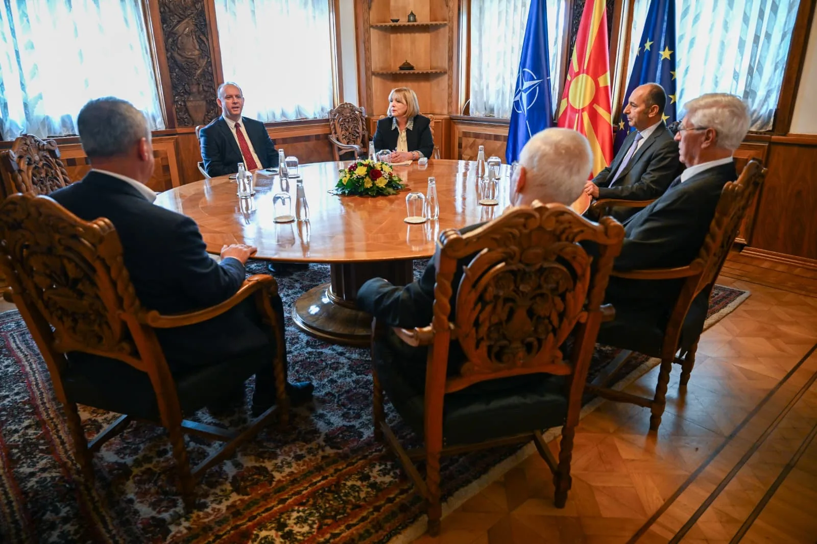 Средба на претседателот Гаши со досегашните претседатели на Собранието