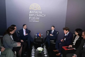 МУЦУНСКИ СО НИЗА СРЕДБИ ВО АНТАЛИЈА: Фокус на ЕУ, НАТО и регионална соработка