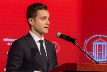 СЕ ЧЕКААТ АГРЕМАНИ ЗА НОВИТЕ АМБАСАДОРИ И КОНЗУЛИ: Муцунски најавува комплетирање на дипломатската мрежа