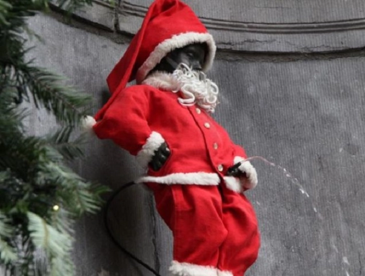 Божиќни традиции и обичаи во Белгија – елка со четири свеќи како симболи за надежта, мирот, радоста и љубовта