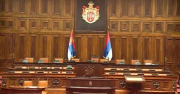 Српските пратеници на 27 јули ќе расправаат за предлогот за недоверба на Владата