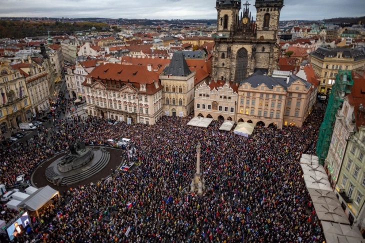 Илјадници луѓе протестираа против реформата на чешките медиуми
