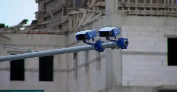 „БЕЗБЕДЕН ГРАД“: За 51,5 отсто помалку прекршоци за поминување на црвено светло