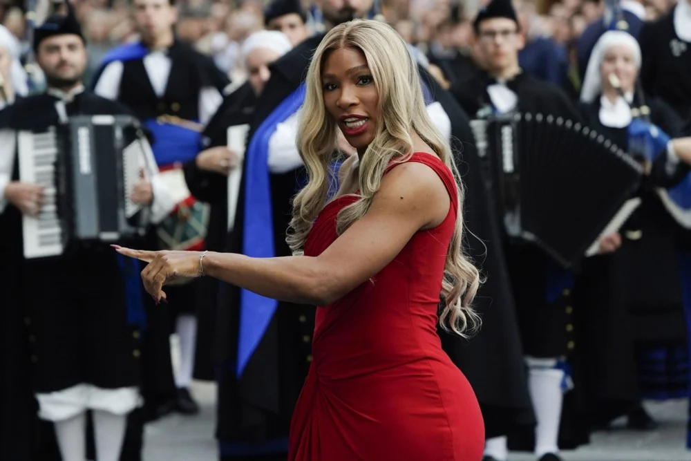 (Фото) Серена Вилијамс се соблече и покажа како изгледа откога ослабе 15 килограми