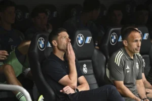 Тотенхем го сака Алонсо на клупата