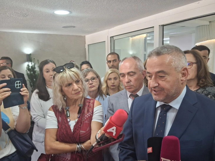 Клековски: Во болницата во Битола ќе се децентрализира и дел од терапијата за мултипла склероза, по примерот на онколошката терапија
