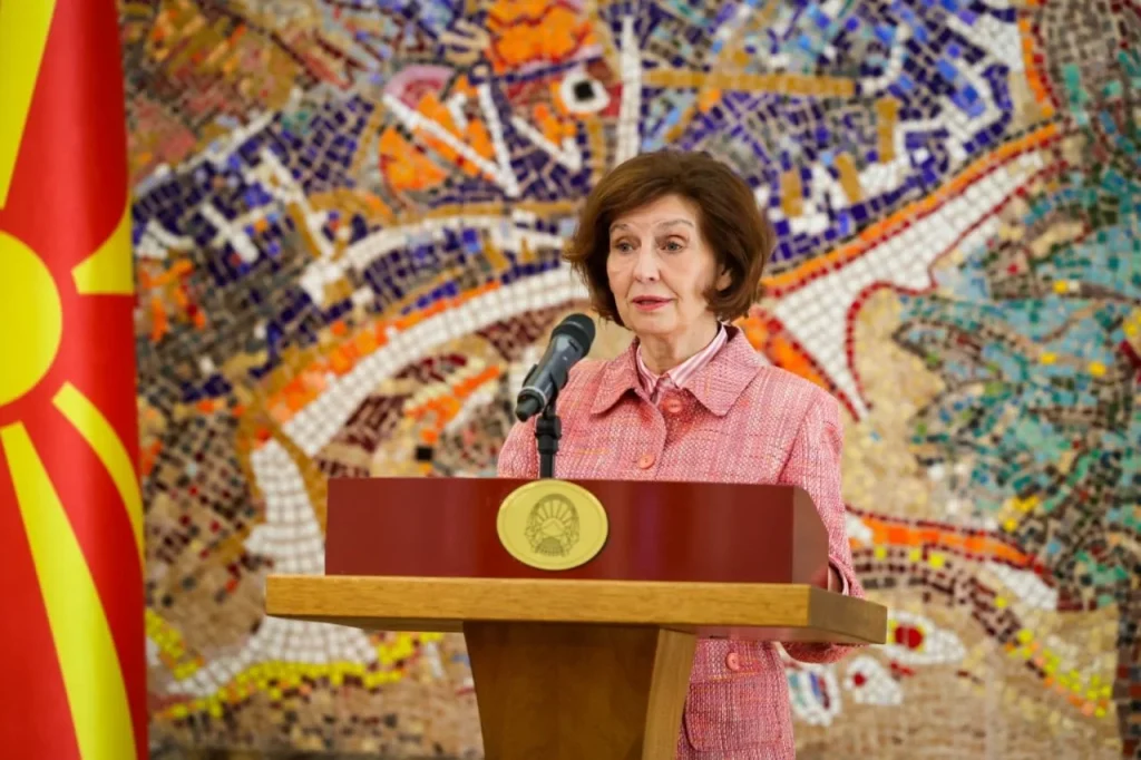 Сиљановска-Давкова: Да ја градиме македонската држава како дом на среќни граѓани