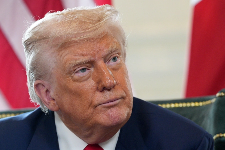 Трамп: Иран ќе се соочи со голема воена казна поради нападите на Хутите во Црвеното Море