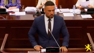 „Апсурдно е“ – Зеленски бара повеќе оружје за одбрана од руските балистички ракети
