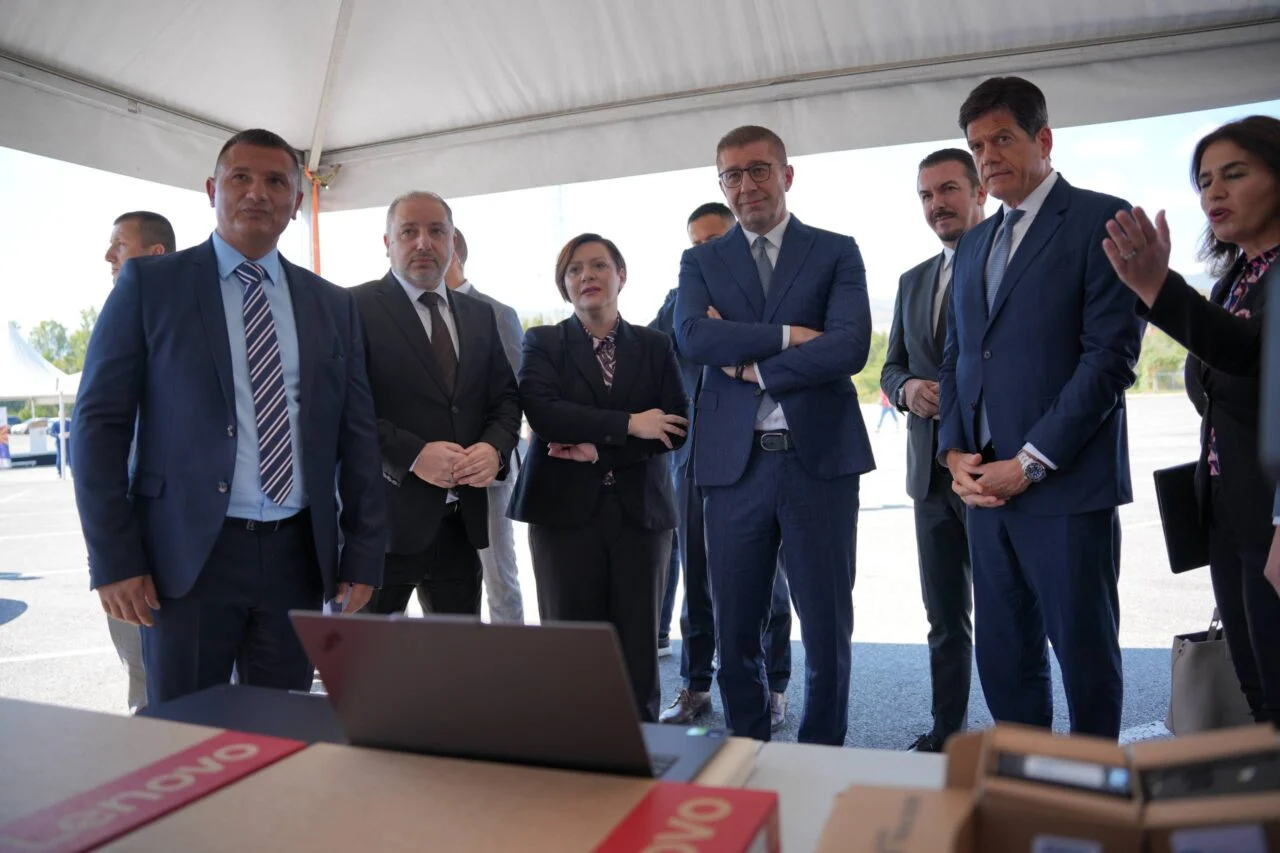 Мицкоски: Со новата опрема од ЕУ за Царината ја засилуваме борбата против организираниот криминал