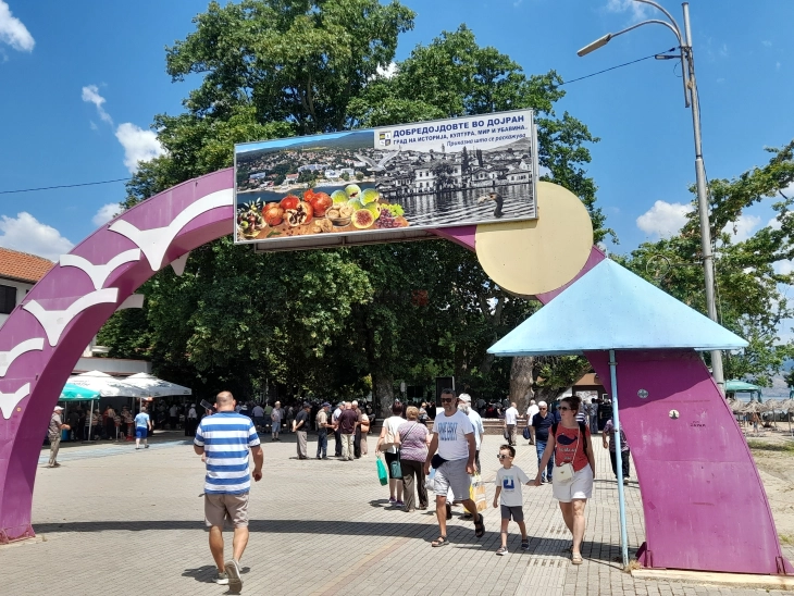 Промоција на локални производители од прекуграничниот регион во Дојран