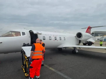 ЧЕКА ТРАНСПЛАНТАЦИЈА НА СРЦЕ: Охриѓанец со владиниот авион транспортиран во Германија