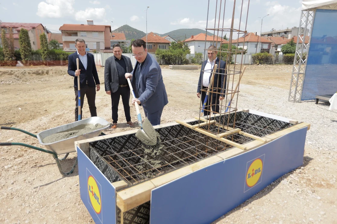 И Струмица го добива својот „Lidl“: Поставен камен-темелникот на новиот маркет
