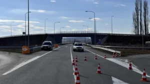 Сообраќајка меѓу три возила на експресниот пат Кочани-Штип