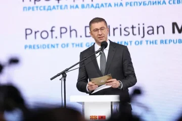 (ВИДЕО) Мицкоски: Со 400 кV далновод од ТС „Битола 2” првпат стануваме целосно поврзани со сите соседни електроенергетски системи