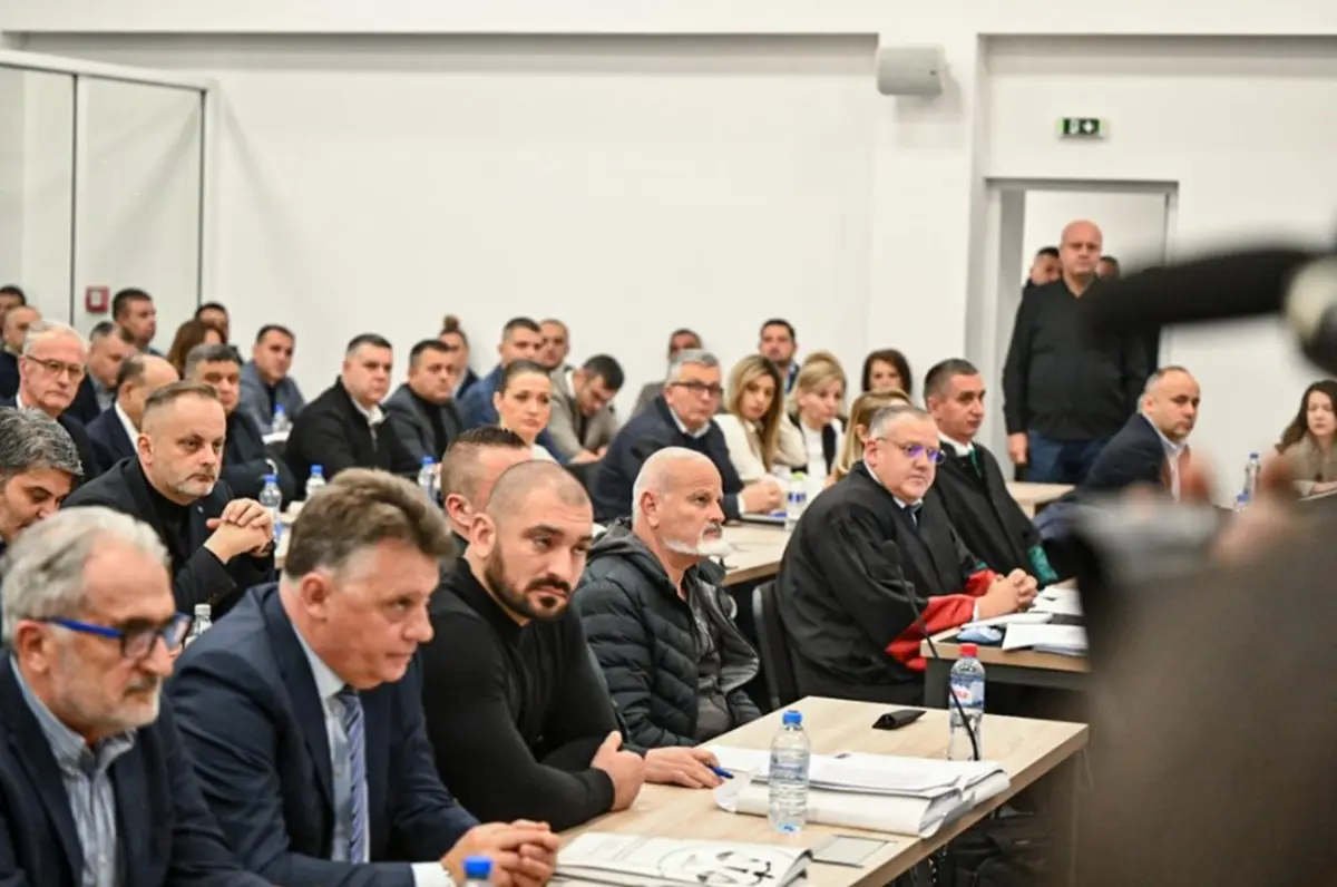 Шабан Салиу, обвинет за трагедијата во Кочани, тврди дека потписот на документи од ДЗС не бил негов