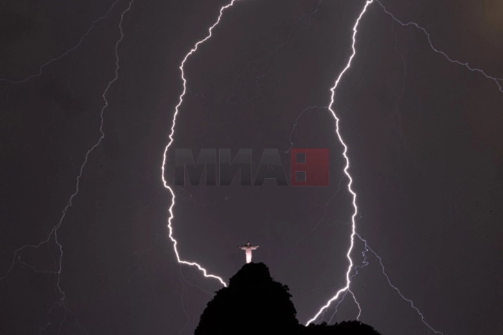 Бројот на загинати по поројните дождови во Бразил се искачи на 46