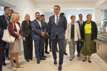 (ФОТОГАЛЕРИЈА) ПУШТЕН Е ВО УПОТРЕБА СТУДЕНТСКИОТ ДОМ „СТИВ НАУМОВ“: 1.150 студенти добиваат современи услови за живот и студирање