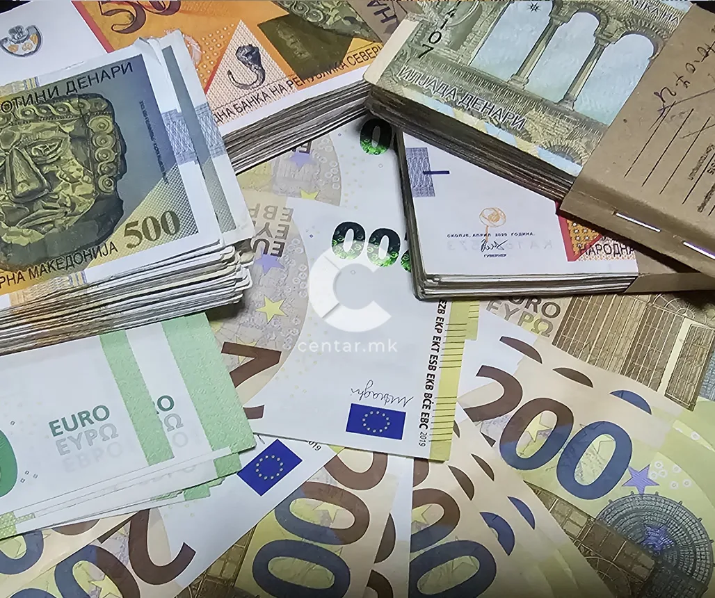 Во март 2026 година просечната месечна исплатена нето-плата изнесуваше 48 433 денари