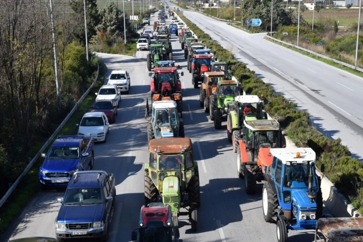 Сообраќајот на „Богородица“ и „Меџитлија“ повторно е блокиран