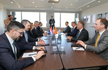 Пленковиќ по средбата со Мицкоски во Брисел: Веруваме дека Македонија заслужува јасна ЕУ-перспектива