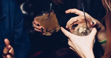 МАЛОЛЕТНИЦИ КОНСУМИРАЛЕ АЛКОХОЛ НА ПРИВАТНА ЗАБАВА: СВР Куманово поднесе пријави против организаторите