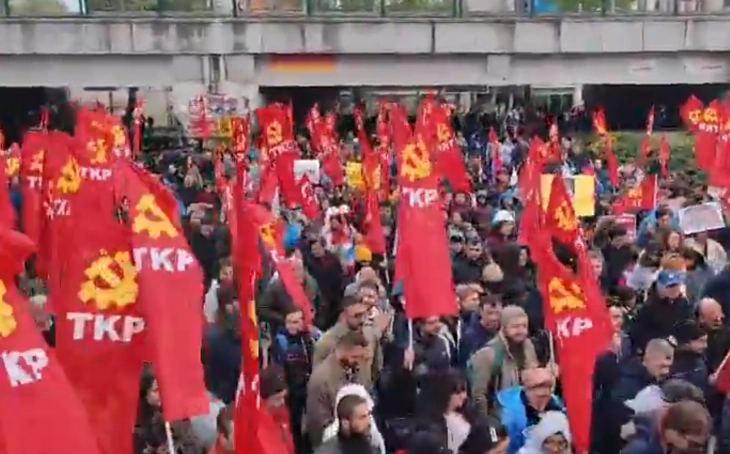 Повеќе од 550 лица приведени на демонстрациите по повод 1 мај во Истанбул, во останатите градови во Турција одбележувањето поминаа мирно