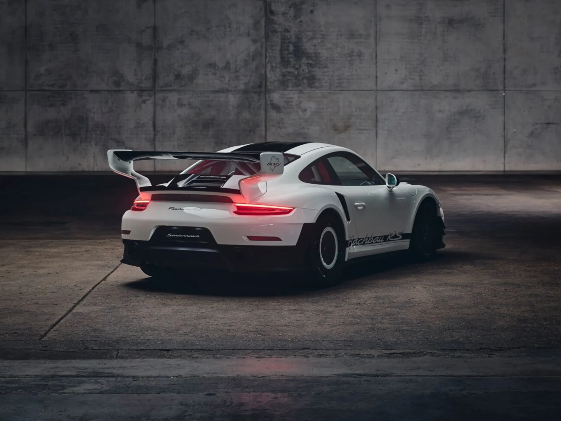 Porsche Flachbau RS: Уникат инспириран од легендарниот 935 Moby Dick