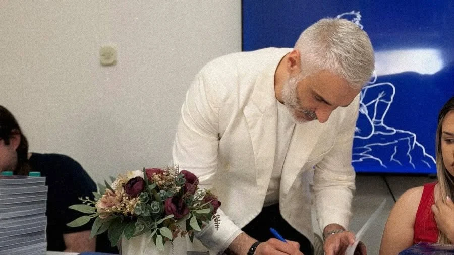 (ИНТЕРВЈУ) Анис Сефиданис: Главната порака на книгата „Охридски преданија од иднината“ е дека иднината не треба да значи прекин со минатото