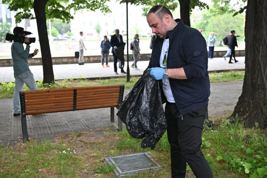(Фото) Ѓорѓиевски: Започнува најмасовната еко-акција на Балканот, чистата животна средина е заедничка одговорност