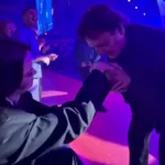 (Видео) „Е сега можам да умрам“: Здравко Чолиќ се симнал од сцената и го направи ова кога ја видел Милица Павловиќ