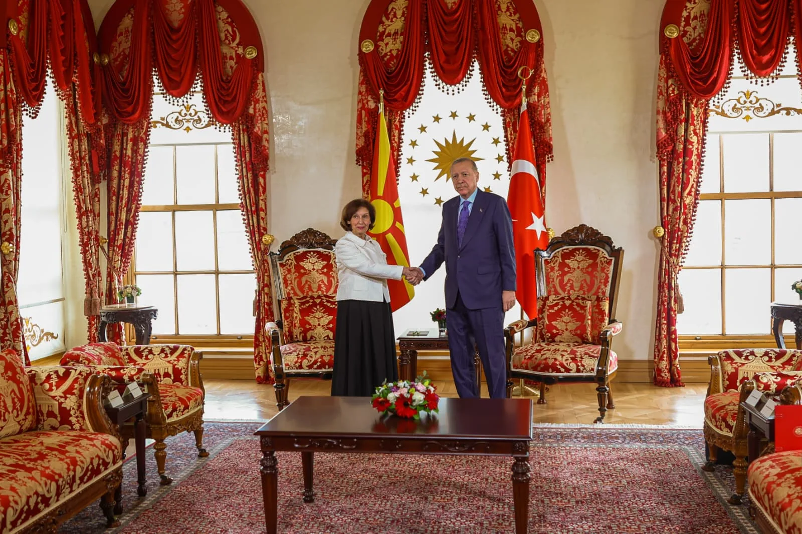 Сиљановска-Давкова оствари средба со турскиот претседател Ердоган